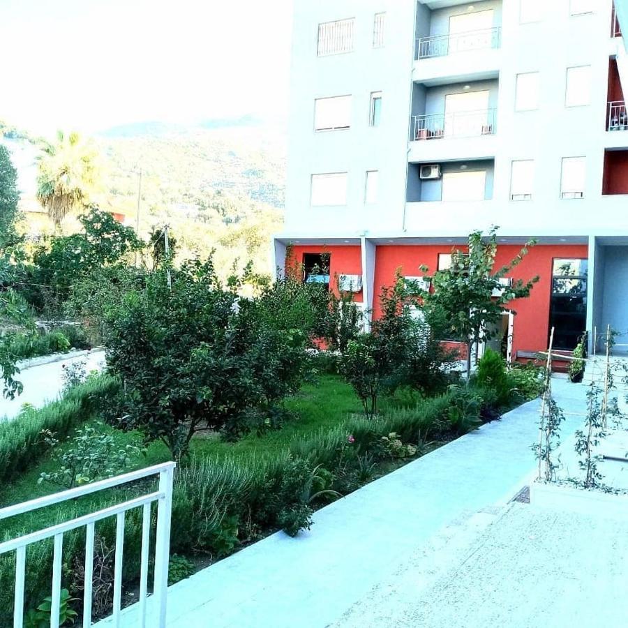 Apartament Me Qera Dublex Lungomare Влёра Экстерьер фото